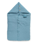 BABY SACK WITH DIAMOND PATTERN AND A HOOD 