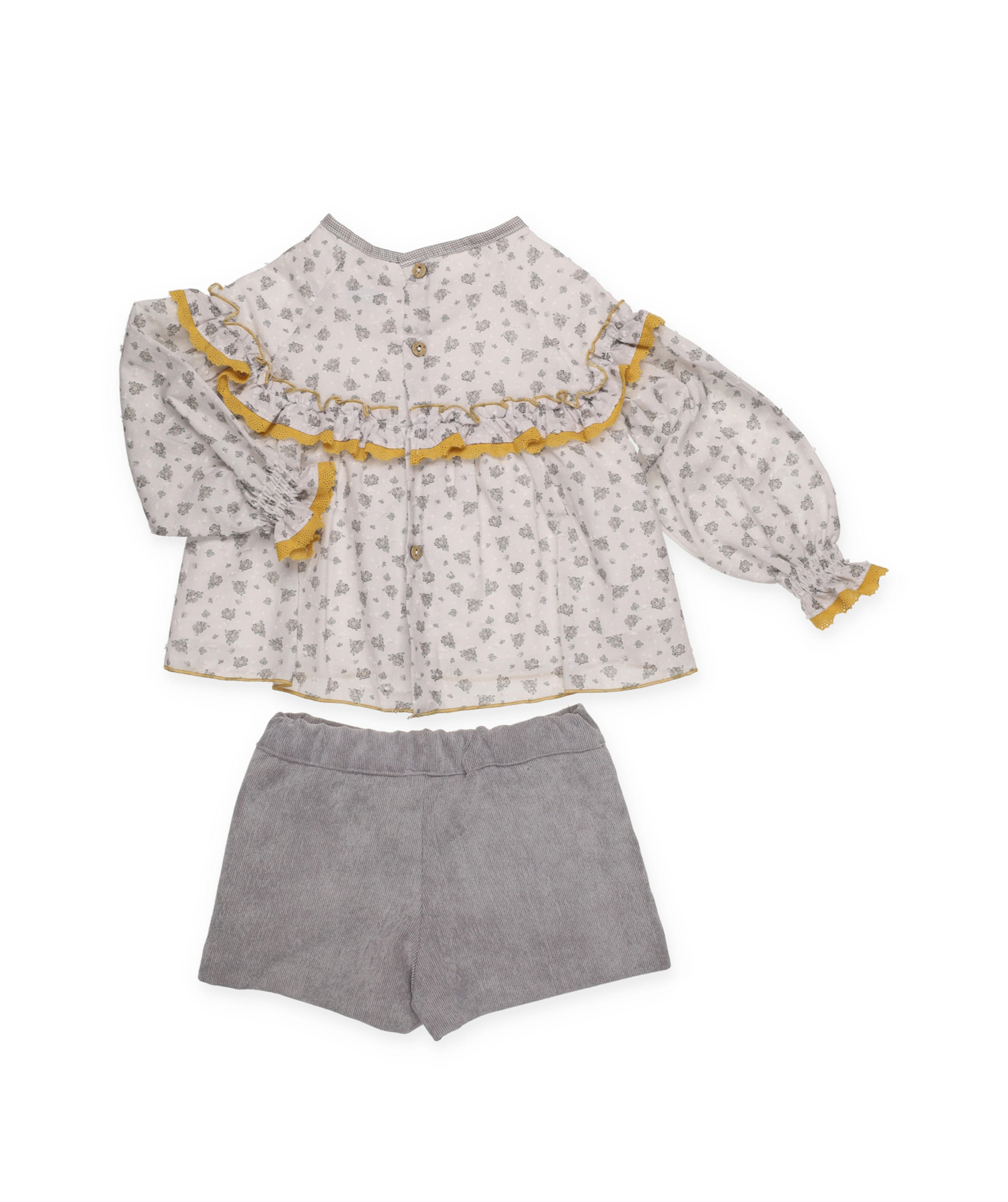CONJUNTO NIÑA CAMISA FLORECITAS PANTALON BOLSILLOS