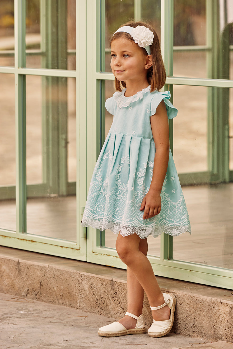 DRESS WITH WAIST SEAM AND TWO COLOR LACE 