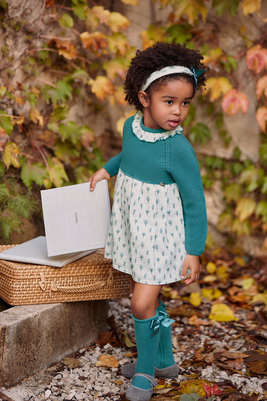 ABITO IN MAGLIA CON ALBERI