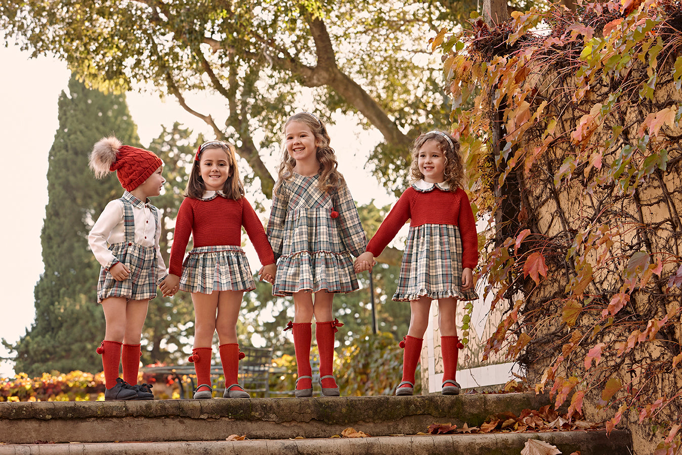 COMPLETO DI SLIP CON COLLO A VOLTE