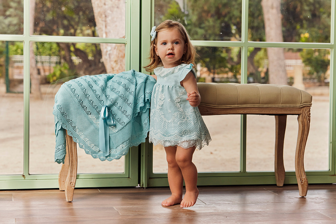 BABY DRESS SET WITH TWO-TONE LACE FABRIC AND BLOOMER 