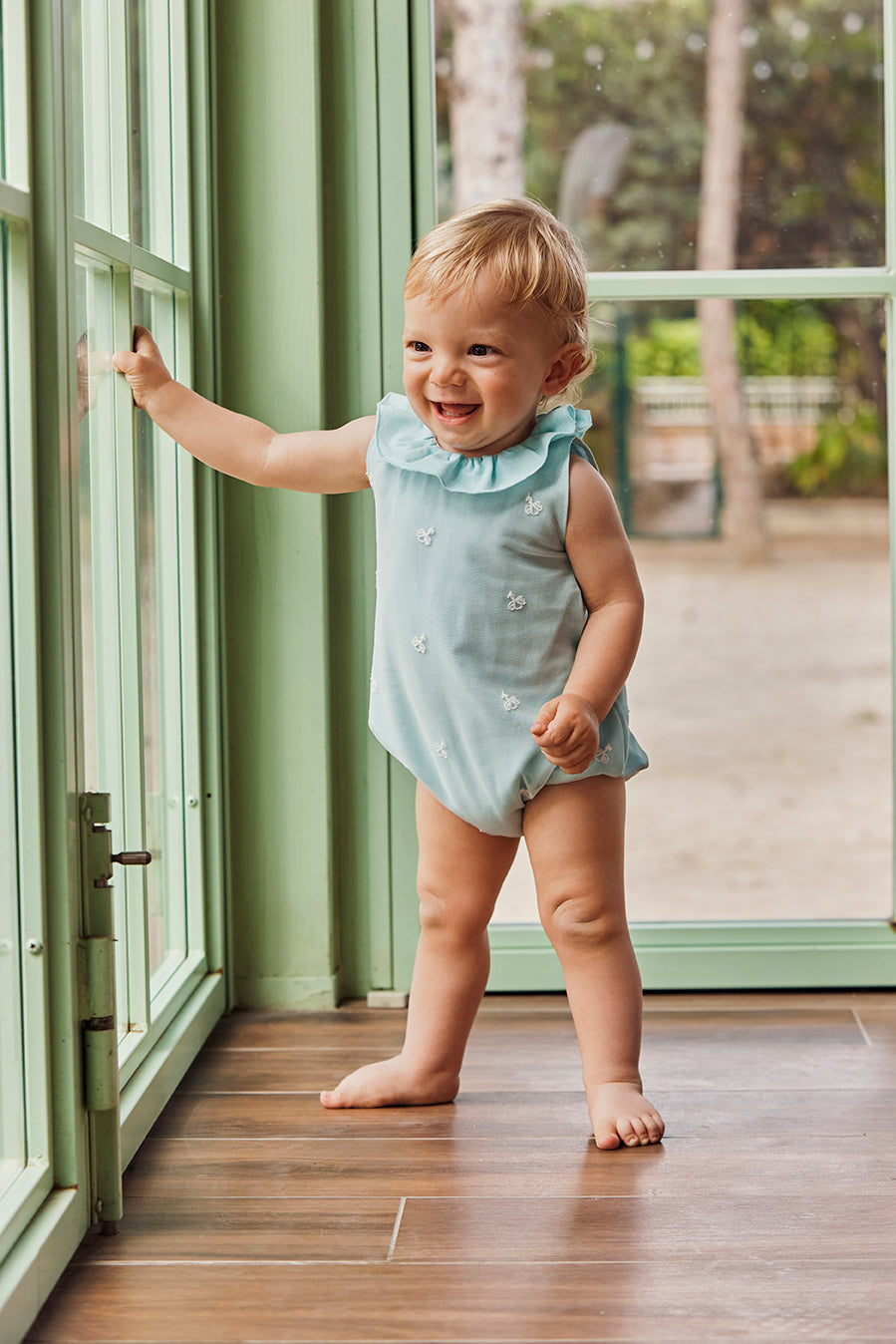 ONE-PIECE BABY ROMPER WITH LACE 